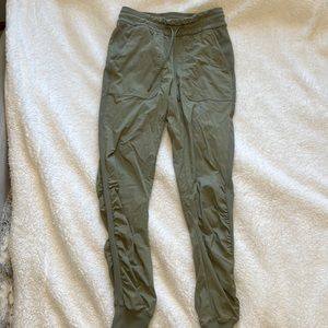 Lululemon Beyond the Studio Jogger Size 4